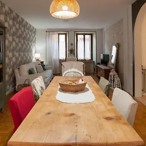 Apartment Via Mezzaterra 10