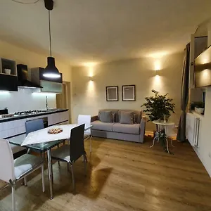 6 Via Della Rosa Appartement